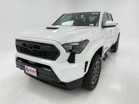 New 2025 Toyota Tacoma TRD Sport image 4
