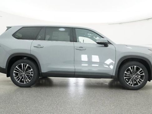 New 2026 Toyota Grand Highlander AWD Hybrid image 60