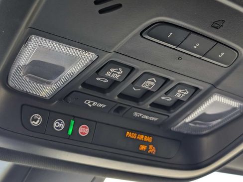 Used 2023 Chevrolet Traverse RS w/ LPO, Floor Liner Package AWD/4WD image 34