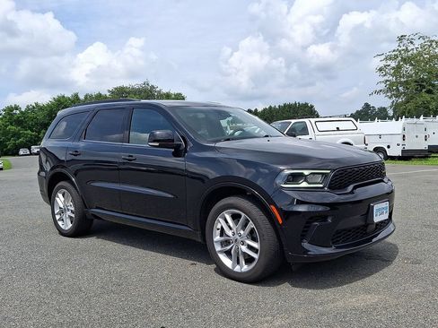 Used 2024 Dodge Durango GT AWD/4WD image 1