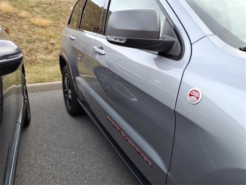 Used 2019 Jeep Grand Cherokee Trailhawk w/ Trailhawk Luxury Group image 5