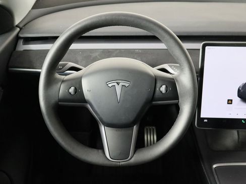 Used 2022 Tesla Model Y Performance image 29