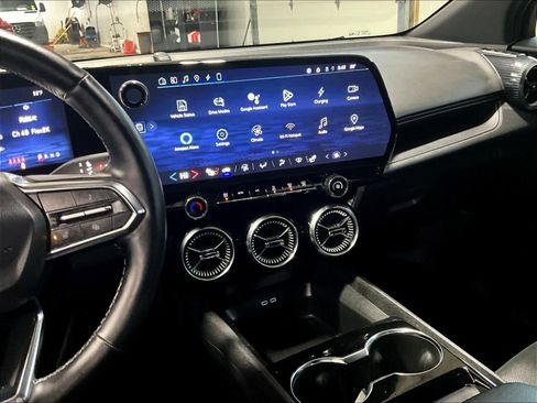 Used 2024 Chevrolet Blazer EV LT image 18