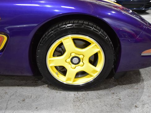 Used 1998 Chevrolet Corvette Convertible w/ Memory Pkg image 61