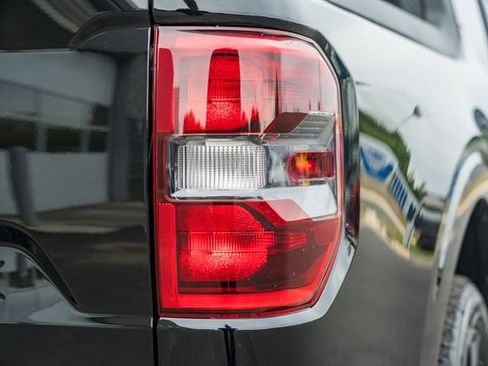 New 2026 Ford Maverick Lariat w/ Black Appearance Package AWD/4WD image 8