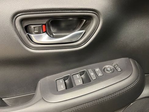 New 2026 Honda HR-V LX image 12