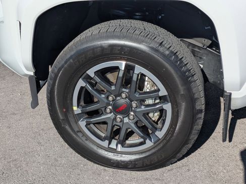 Used 2024 Toyota Tacoma TRD Sport w/ TRD Sport Premium Package AWD/4WD image 14