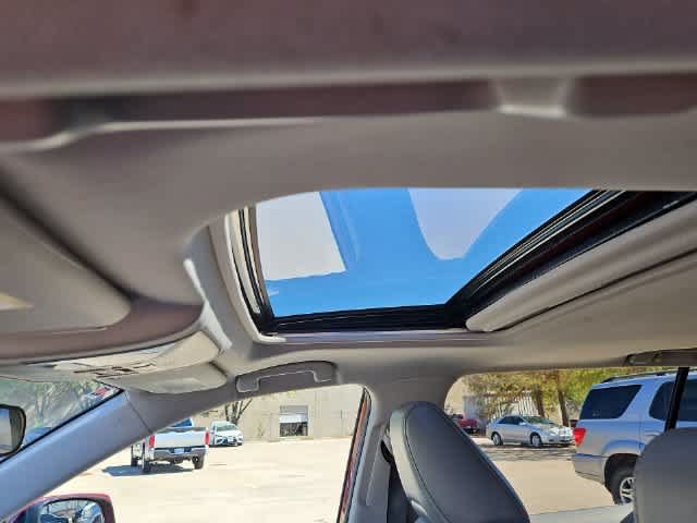 Used 2021 Toyota RAV4 XLE Premium FWD image 16
