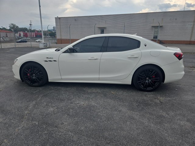 Used 2023 Maserati Ghibli Modena RWD image 5