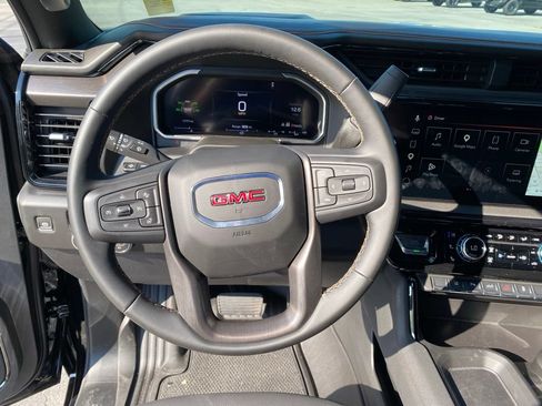 Used 2026 GMC Sierra 2500 AT4 w/ AT4 Premium Plus Package AWD/4WD image 18