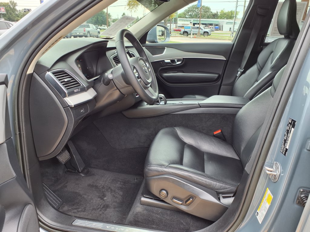 Used 2023 Volvo XC90 B5 Core w/ Protection Package Premier AWD/4WD image 19