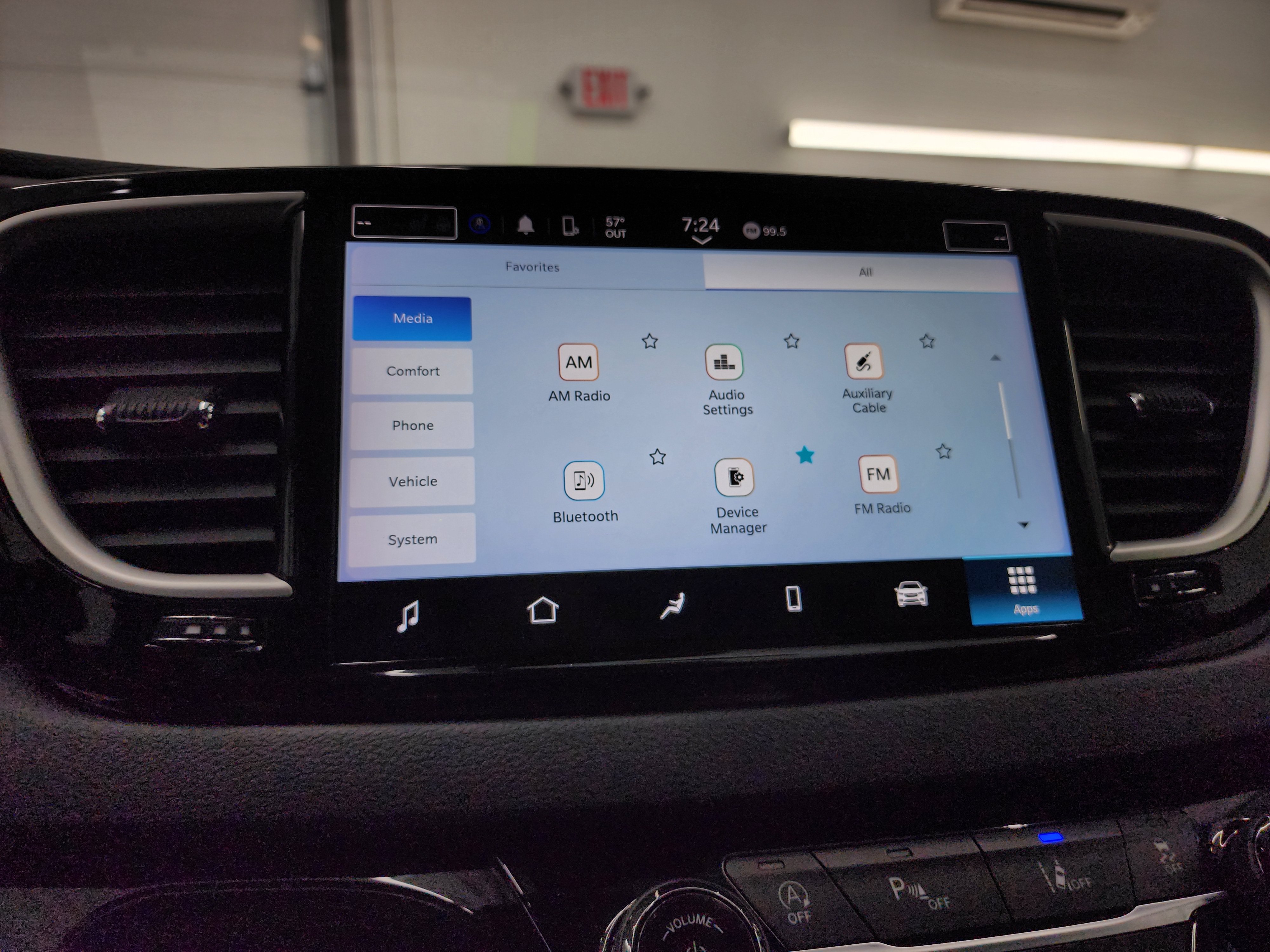 Used 2024 Chrysler Pacifica Touring-L FWD image 54