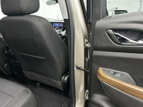 Used 2023 GMC Acadia SLE w/ Driver Convenience Package image 35