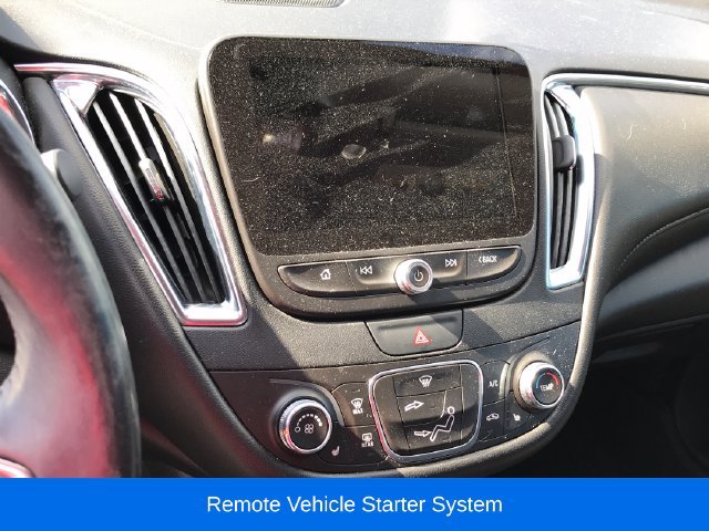 Used 2018 Chevrolet Malibu LT w/ Leather Package FWD image 10
