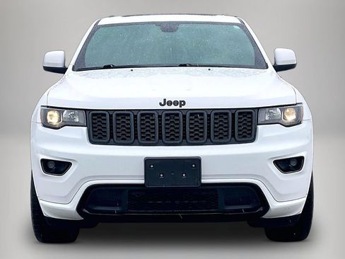 Certified 2019 Jeep Grand Cherokee Altitude RWD image 3