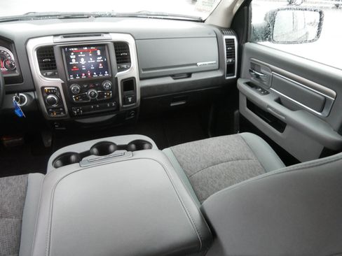Certified 2018 RAM 1500 Big Horn AWD/4WD image 11