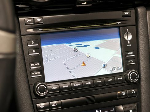 Used 2011 Porsche Boxster Spyder image 18