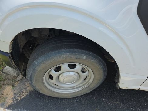 Used 2023 Ford F150 XL RWD image 7