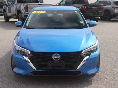 Used 2024 Nissan Sentra SV image 2