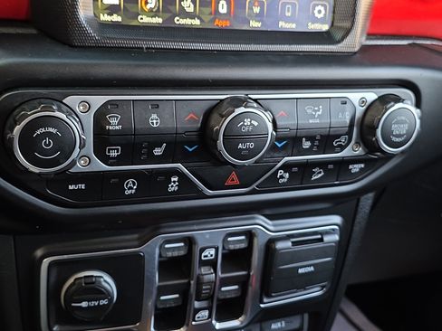 Used 2021 Jeep Wrangler Unlimited Rubicon image 24