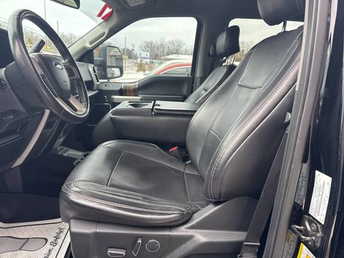 Used 2017 Ford F150 Lariat w/ Equipment Group 501A Mid image 14