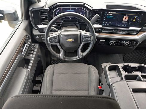 Used 2025 Chevrolet Silverado 2500 LT w/ Convenience Package AWD/4WD image 16
