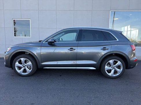 Used 2023 Audi Q5 2.0T Premium Plus w/ Premium Plus Package image 2