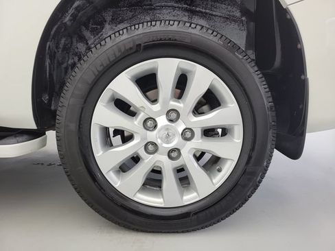 Used 2018 Toyota Sequoia Platinum RWD image 10