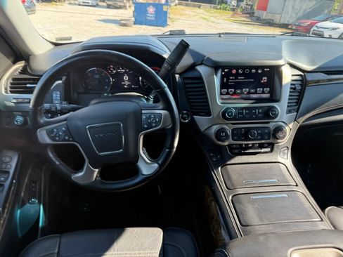 Used 2016 GMC Yukon XL Denali w/ Open Road Package AWD/4WD image 20