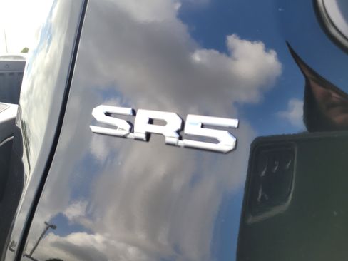 Used 2026 Toyota Tacoma SR5 w/ SR5 Upgrade Package RWD image 11