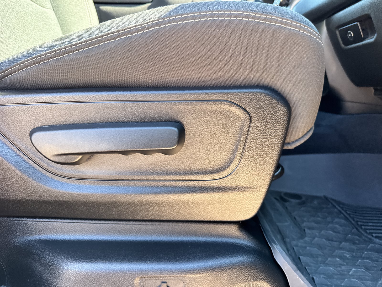 Used 2025 RAM 1500 Tradesman AWD/4WD image 31