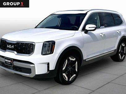Used 2023 Kia Telluride EX w/ EX Captain's Chair Package