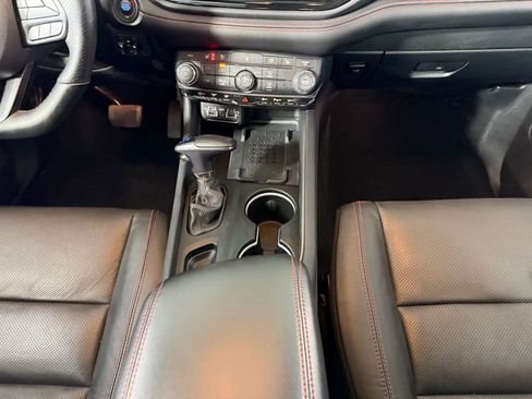 Used 2025 Dodge Durango GT image 16