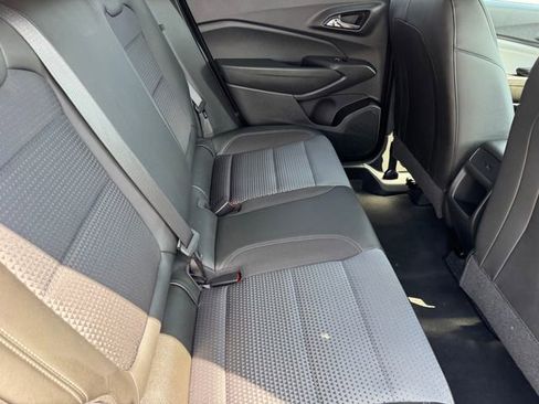 Certified 2025 Chevrolet Trax LT w/ LT Convenience Package image 10