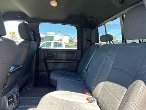 Used 2024 RAM 2500 Tradesman w/ Chrome Appearance Group image 10