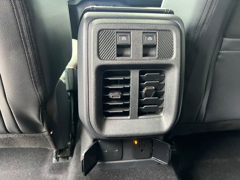 New 2026 Ford Bronco Outer Banks w/ Sasquatch Package AWD/4WD image 17