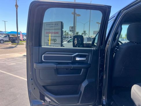 Used 2025 RAM 2500 Big Horn AWD/4WD image 38