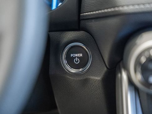 Used 2025 Toyota RAV4 XLE image 26