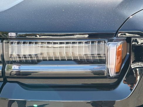 Used 2025 GMC Hummer EV 3X w/ LPO, Dark Essentials Package image 50