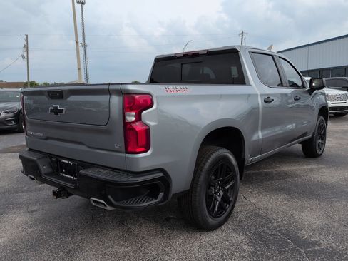 Used 2025 Chevrolet Silverado 1500 LT Trail Boss w/ LT Trail Boss Premium Package AWD/4WD image 4