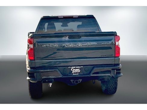 New 2026 Chevrolet Silverado 1500 Custom Trail Boss w/ Dark Appearance Package image 4
