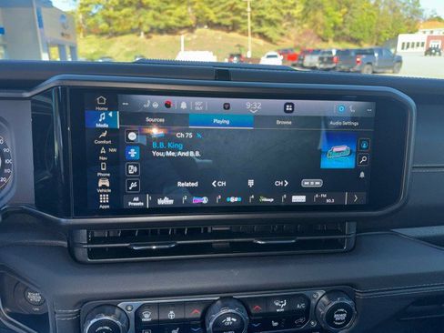 Used 2024 Jeep Wrangler Sahara w/ Technology Group image 15