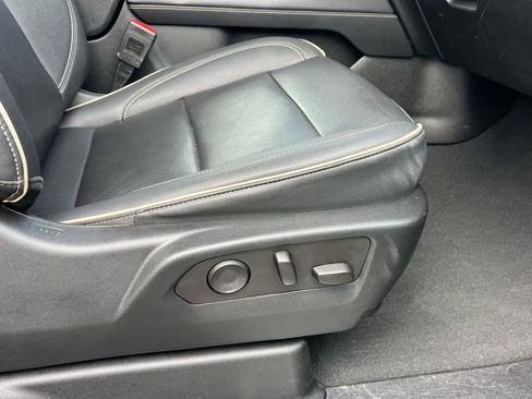 Certified 2023 Chevrolet Suburban Premier image 14