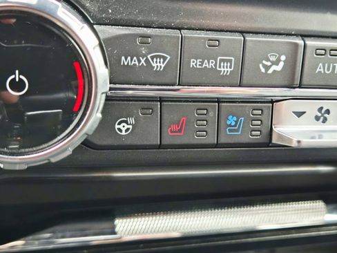 Used 2022 Ford F150 Lariat w/ Equipment Group 502A High AWD/4WD image 34