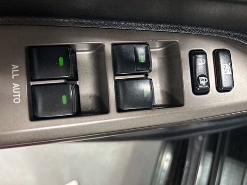 Used 2009 Toyota Land Cruiser AWD/4WD image 13