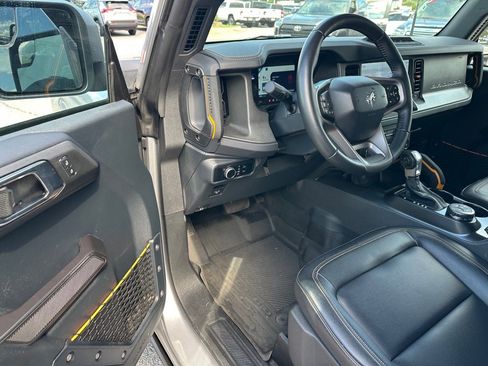 Certified 2024 Ford Bronco Badlands image 9