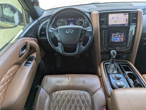 Used 2021 INFINITI QX80 Sensory w/ All-Season Package image 15