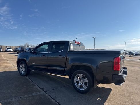 Used 2018 Chevrolet Colorado LT w/ LT Convenience Package image 12