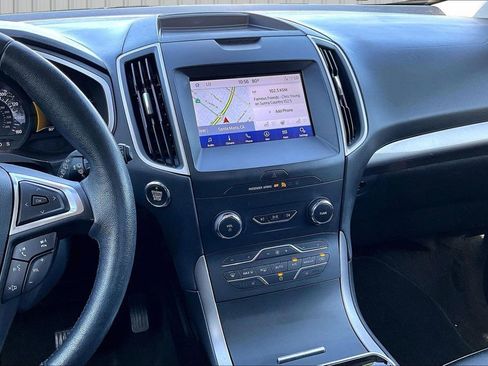 Used 2020 Ford Edge SEL w/ Convenience Package image 3