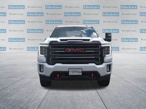 Used 2022 GMC Sierra 2500 AT4 image 2